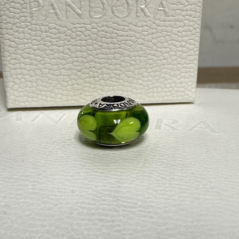 Pandora great shape Green hearts murano glass s925 sterling silver stamped charm